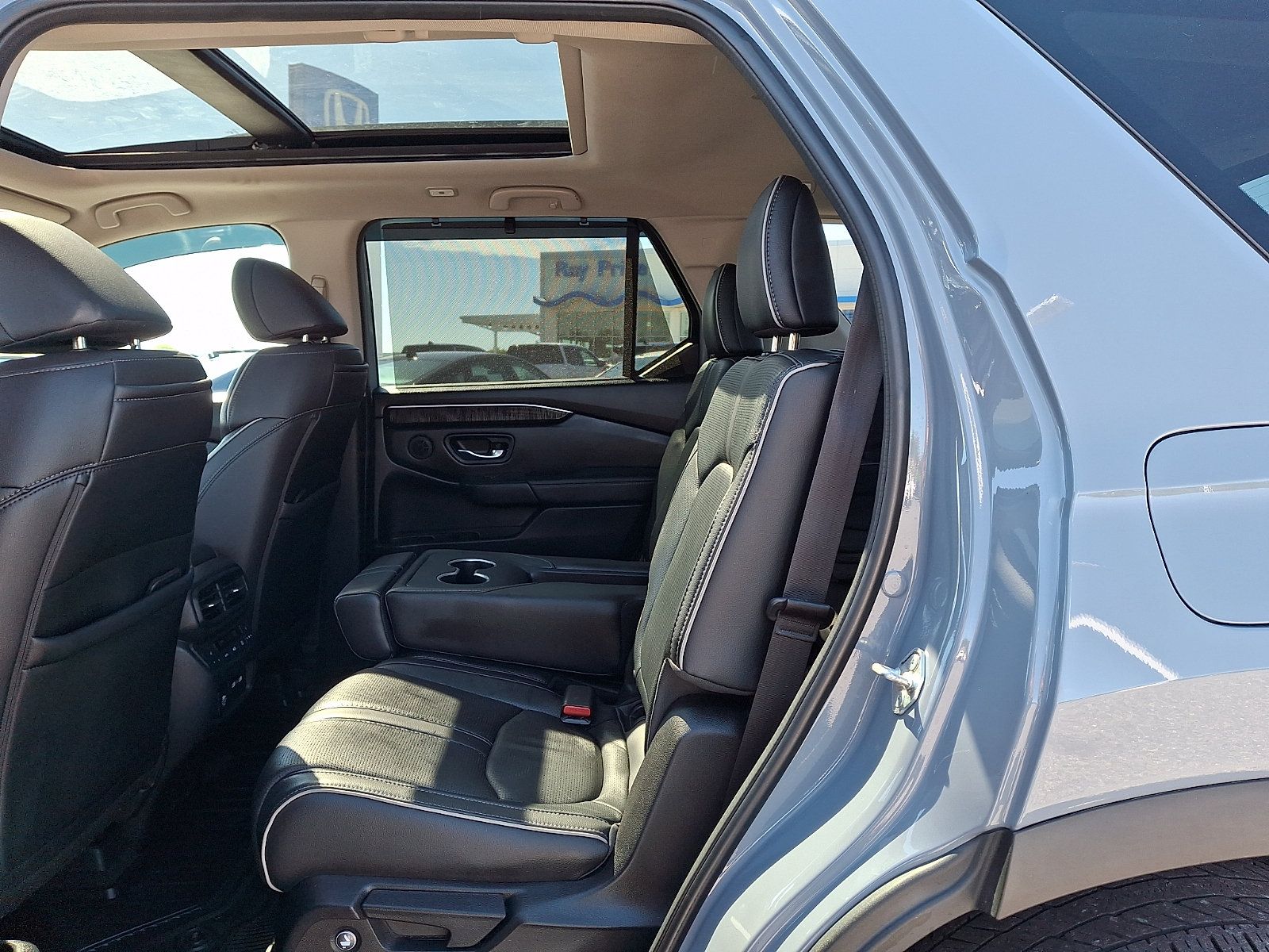 Used 2023 Honda Pilot Elite image 11