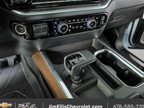 New 2026 Chevrolet Silverado 1500 High Country AWD/4WD image 18