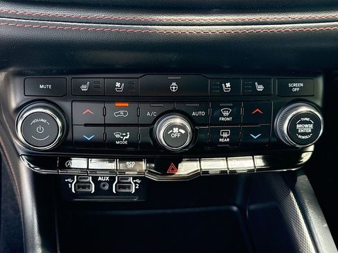 Used 2023 Dodge Durango GT AWD/4WD image 17
