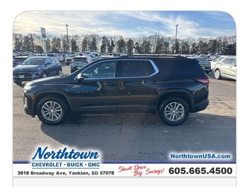 Used 2023 Chevrolet Traverse LT image 35