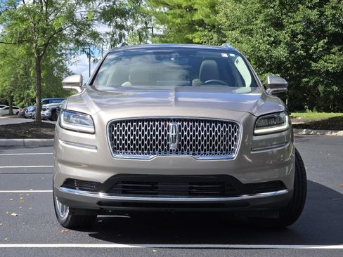 Used 2021 Lincoln Nautilus Reserve AWD/4WD image 17