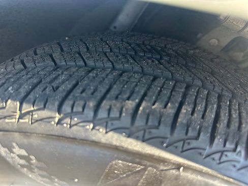 Used 2013 INFINITI G37 x w/ Premium Pkg image 13