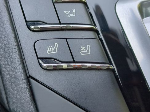 Used 2016 Porsche Cayenne AWD/4WD image 56