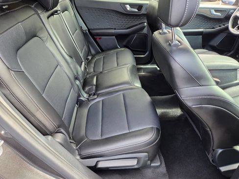 Certified 2020 Ford Escape Titanium FWD image 14