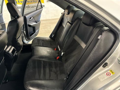 Used 2012 Toyota Camry SE w/ Leather Pkg FWD image 38