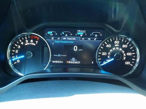 Used 2015 Ford F150 Platinum w/ Equipment Group 701A Luxury AWD/4WD image 21