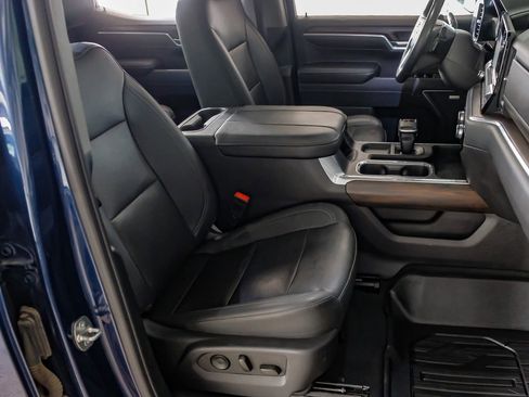 Used 2023 GMC Sierra 1500 SLT image 30