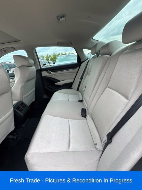 Used 2018 Honda Accord EX image 18