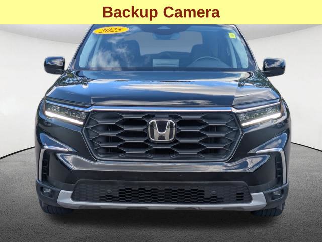 Used 2025 Honda Pilot EX-L image 11