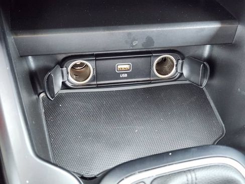 Certified 2025 Kia Soul LX w/ LX Technology Package FWD image 20