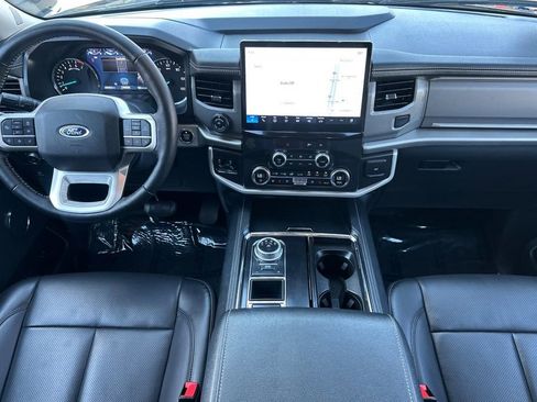Certified 2022 Ford Expedition Max XLT image 15