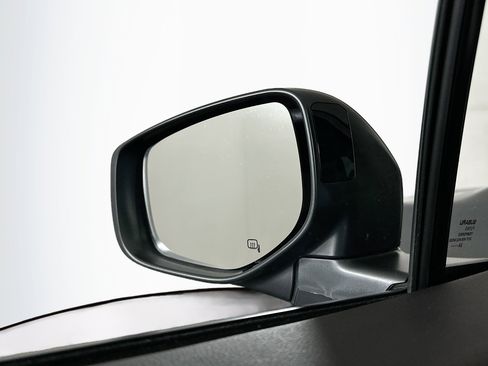 Used 2025 Subaru Outback Premium image 16