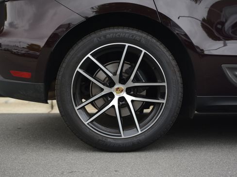 Certified 2026 Porsche Macan Turbo AWD/4WD image 39