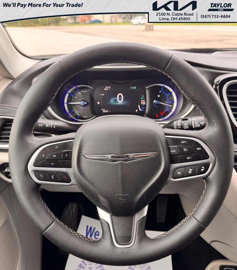 Used 2024 Chrysler Pacifica Limited FWD image 10