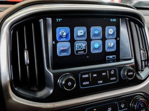 Used 2018 GMC Canyon SLT image 26