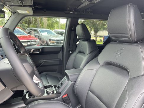 New 2025 Ford Bronco Badlands image 14