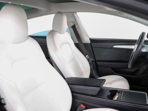 Used 2021 Tesla Model 3 Standard Range Plus image 24