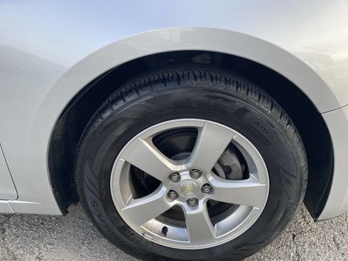 Used 2015 Chevrolet Cruze LT w/ Sun And Sound Package image 11