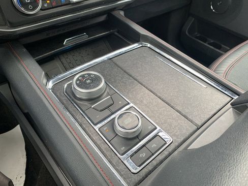 Used 2023 Ford Expedition Max Limited image 29