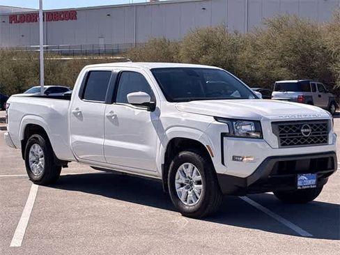 Used 2022 Nissan Frontier SV image 8