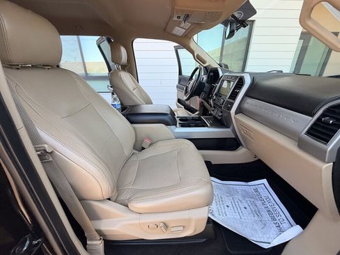 Used 2018 Ford F250 Lariat w/ Lariat Value Package AWD/4WD image 36
