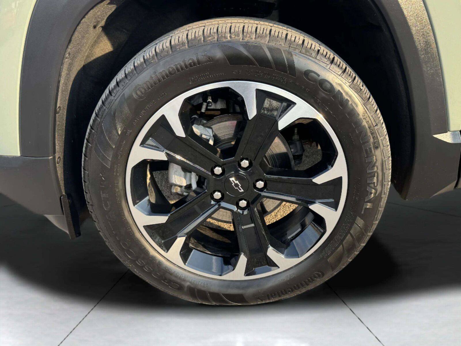 Used 2025 Chevrolet Equinox LT AWD/4WD image 46