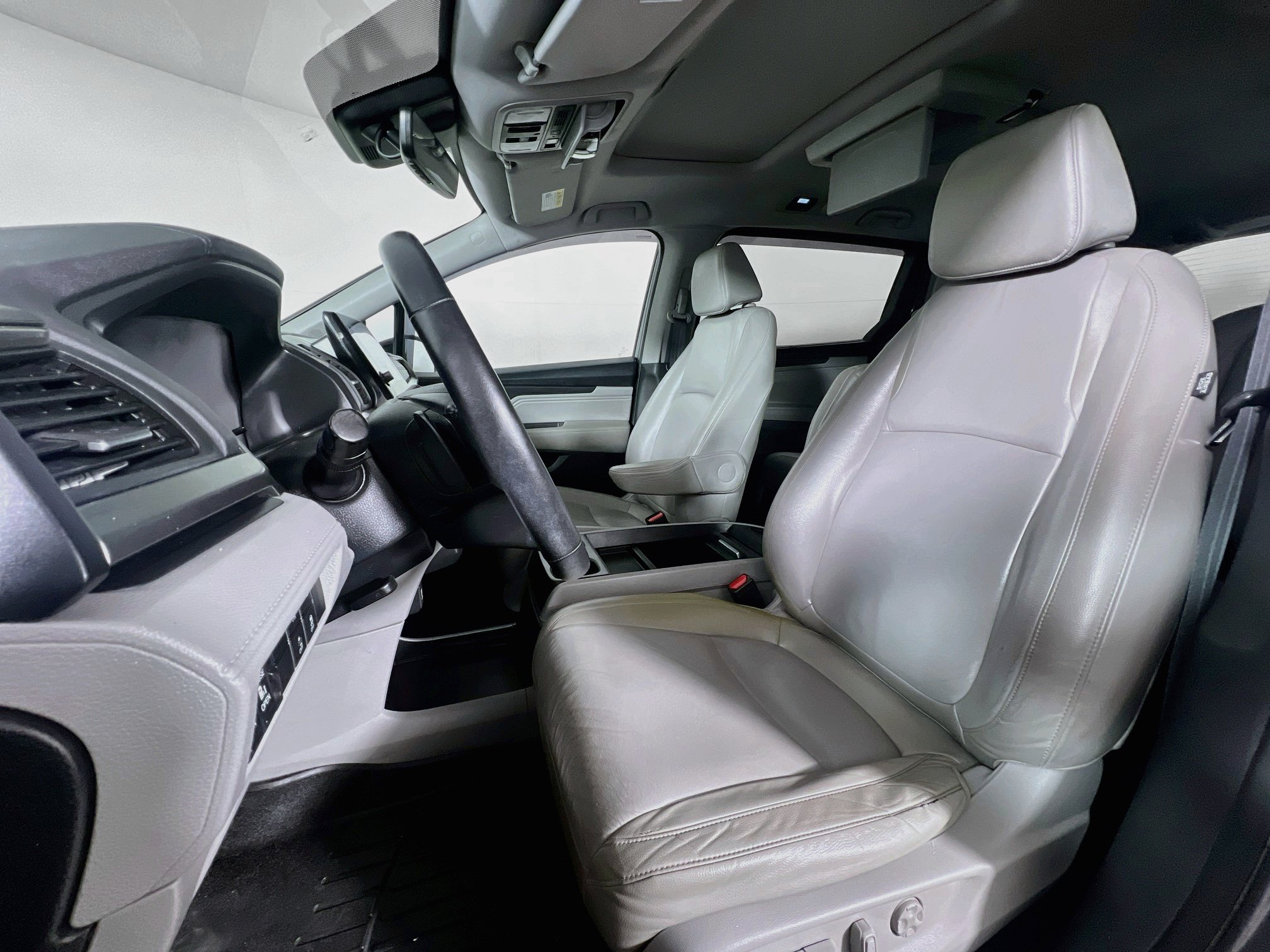 Used 2020 Honda Odyssey Touring image 11