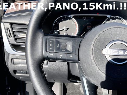 Used 2023 Nissan Rogue SV w/ SV Premium B Package image 18