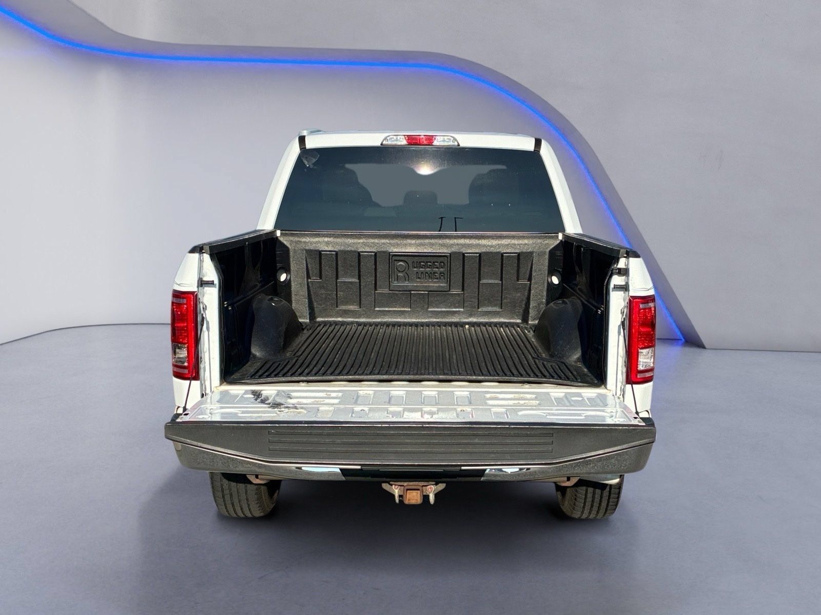 Used 2017 Ford F150 XLT w/ Equipment Group 301A Mid AWD/4WD image 9