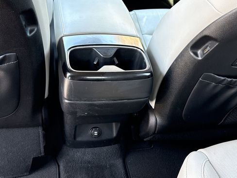 Used 2022 Kia Telluride EX w/ EX Premium Package image 12