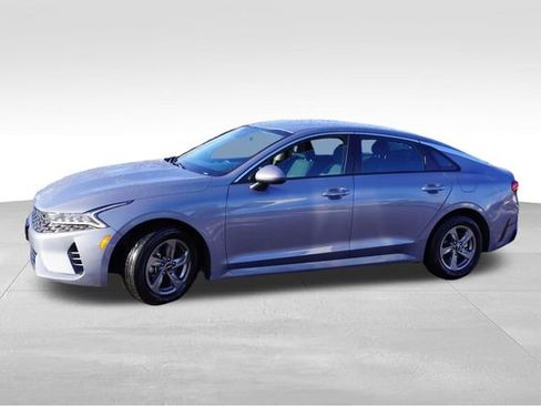 Used 2022 Kia K5 LXS image 10