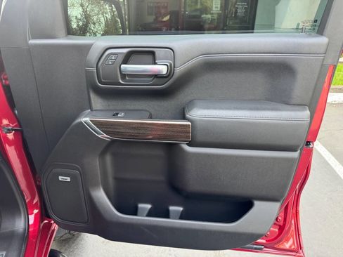 Used 2020 Chevrolet Silverado 1500 LT Trail Boss image 17