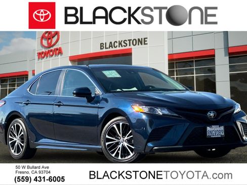 Certified 2020 Toyota Camry SE w/ Carpet Mat Package image 1