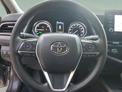 Used 2022 Toyota Camry LE image 22
