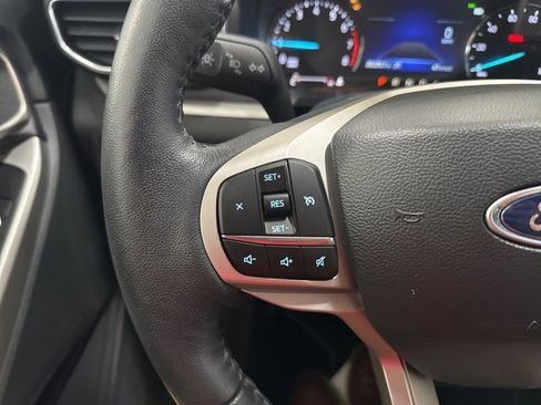 Used 2023 Ford Explorer XLT w/ Equipment Group 202A image 25