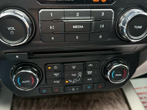 Used 2018 Ford F250 Lariat w/ Lariat Ultimate Package image 19