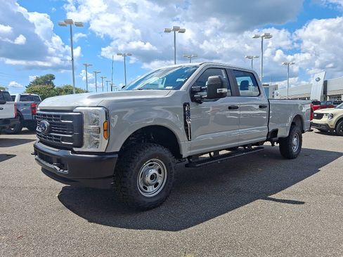New 2026 Ford F250 XL w/ 360-Degree Camera Package image 3