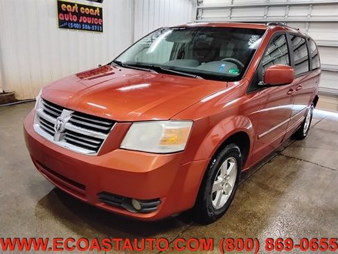 Used 2008 Dodge Grand Caravan SXT w/ Entertainment Group 2 FWD image 4