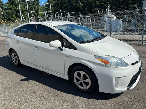 Used 2013 Toyota Prius Four FWD image 3