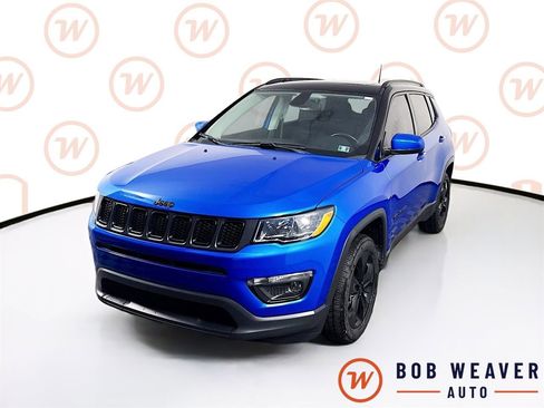 Used 2021 Jeep Compass Latitude w/ Sun and Sound Group AWD/4WD image 3