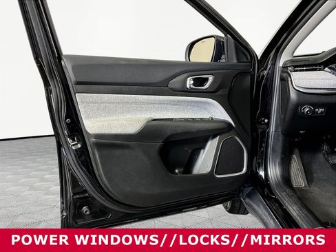 Used 2022 Jeep Compass Latitude AWD/4WD image 20