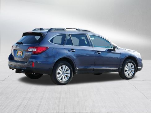 Used 2016 Subaru Outback 2.5i Premium image 7