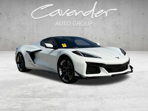 Used 2025 Chevrolet Corvette Z06 w/ Z07 Performance Package RWD image 2