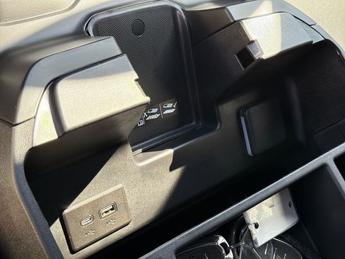 Used 2025 GMC Sierra 1500 AT4 AWD/4WD image 40