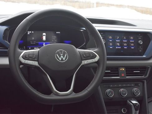 Used 2022 Volkswagen Taos SE image 21
