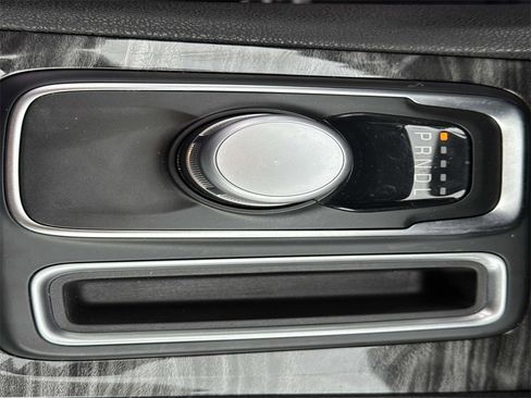 Used 2022 Chrysler 300 Touring w/ Sport Appearance Package image 44