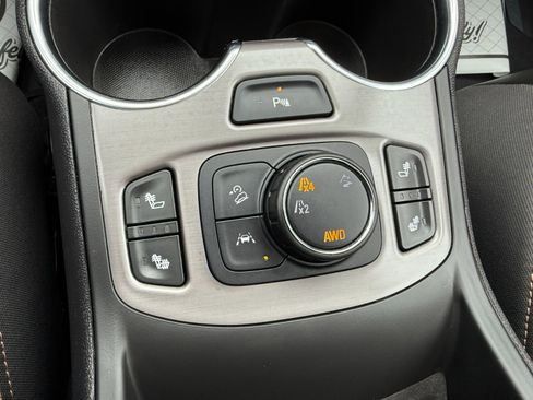 Used 2022 GMC Terrain AT4 w/ Infotainment Package II image 38