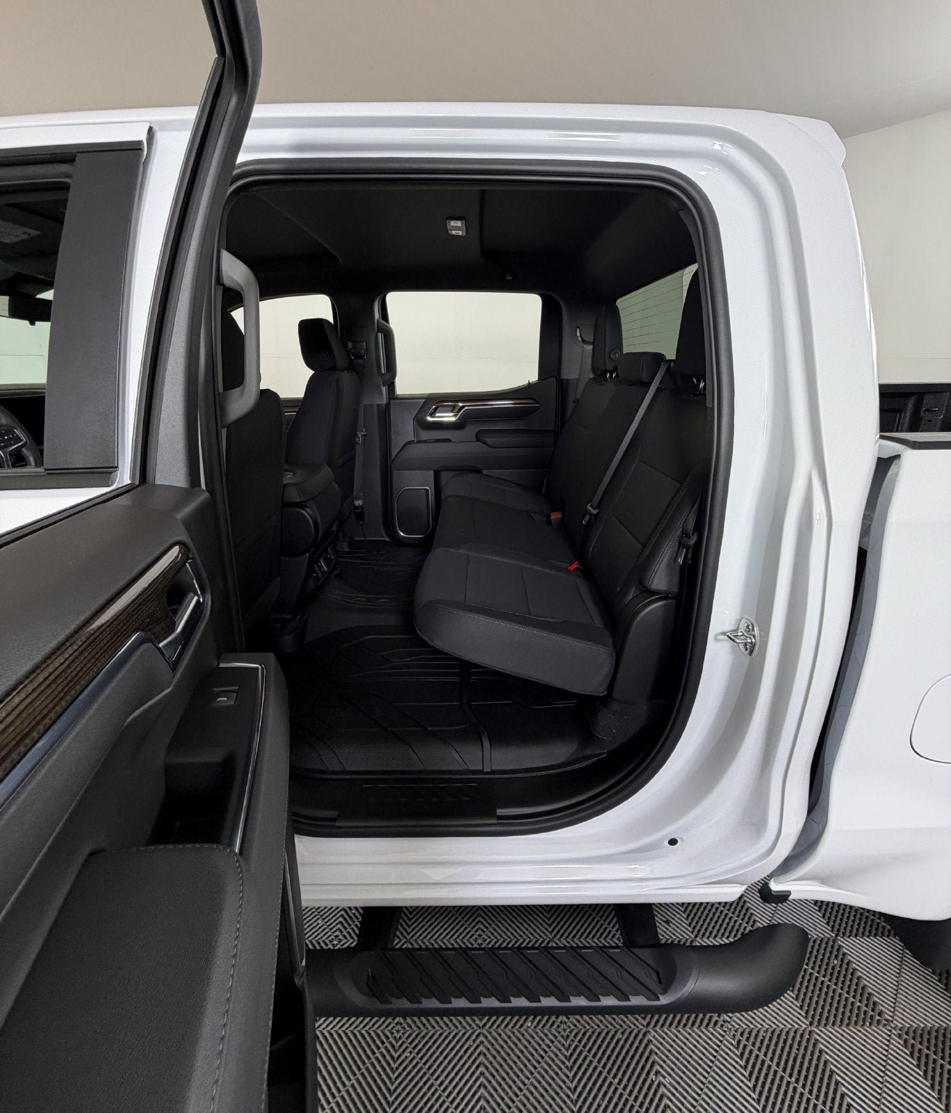 New 2026 Chevrolet Silverado 1500 RST w/ RST Select Package RWD image 7