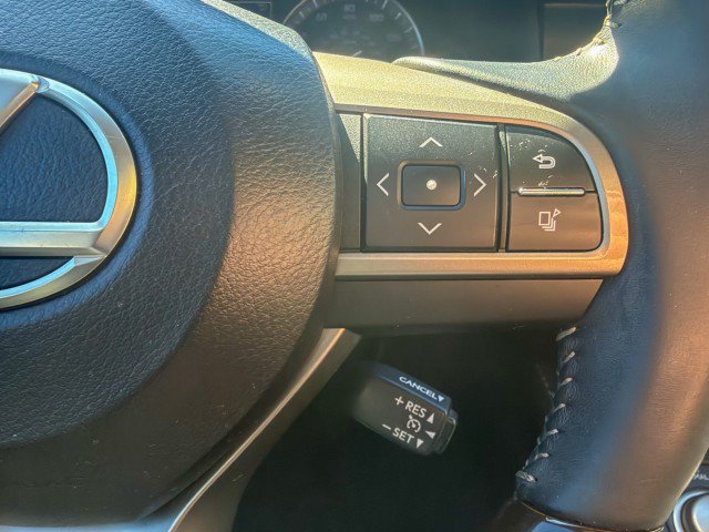Used 2016 Lexus ES 350 w/ Premium Package w/Wood Trim FWD image 10