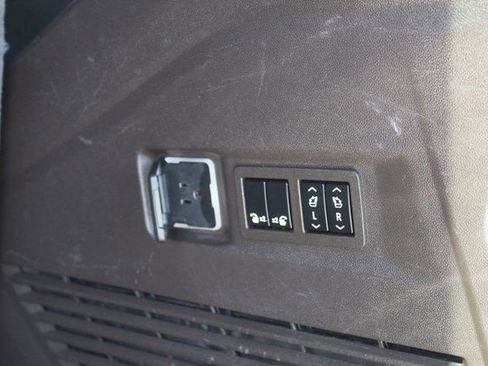Used 2022 GMC Yukon Denali AWD/4WD image 6